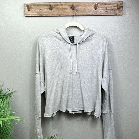 NWT Nike Yoga Women’s Hoodie Pullover Gray XL Oversized Training Athletic Frayed - Picture 3 of 8